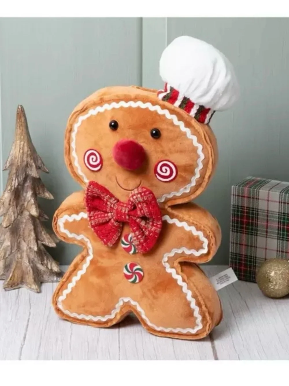🆕- Set of 2 Gingerbread Mr. & Mrs. Christmas Plush Pillows